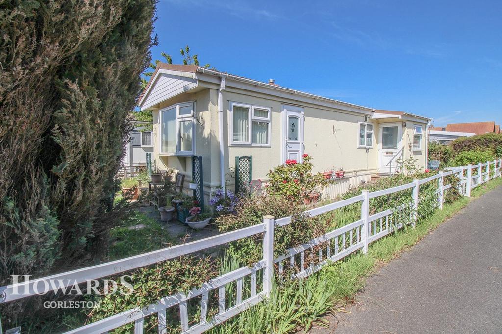 Blue Sky Close, Bradwell 2 bed park home £50,000