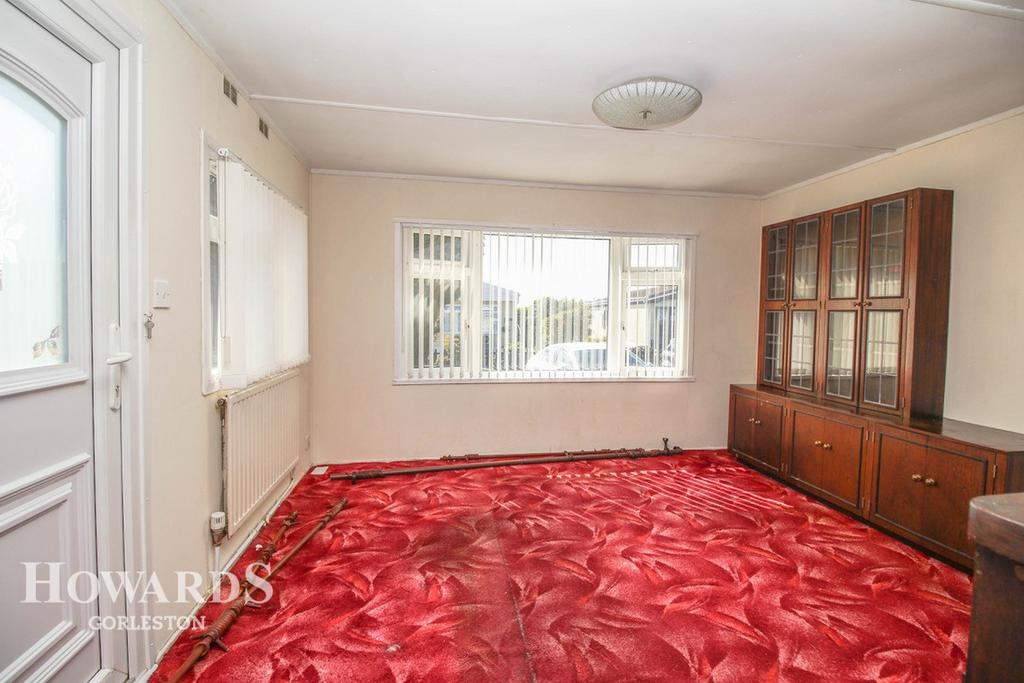 Blue Sky Close, Bradwell 2 bed park home £50,000