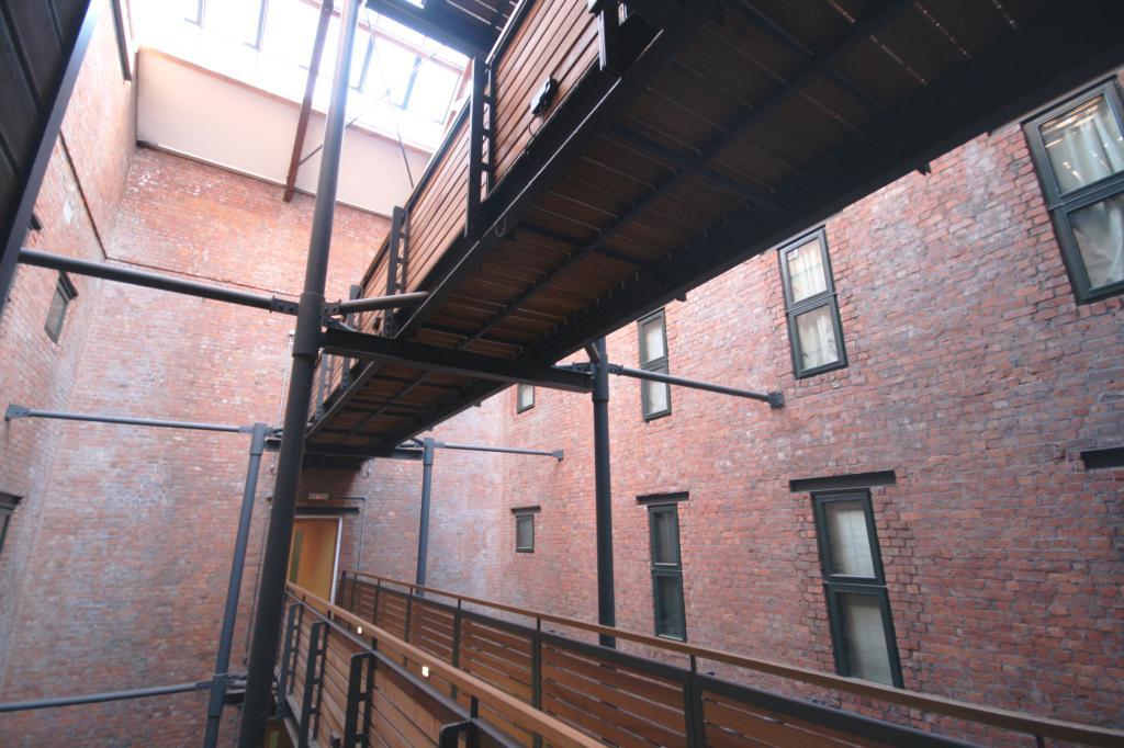 Worsley Mill, Blantrye Street Manchester M15 2 bed apartment £875 pcm (£202 pw)