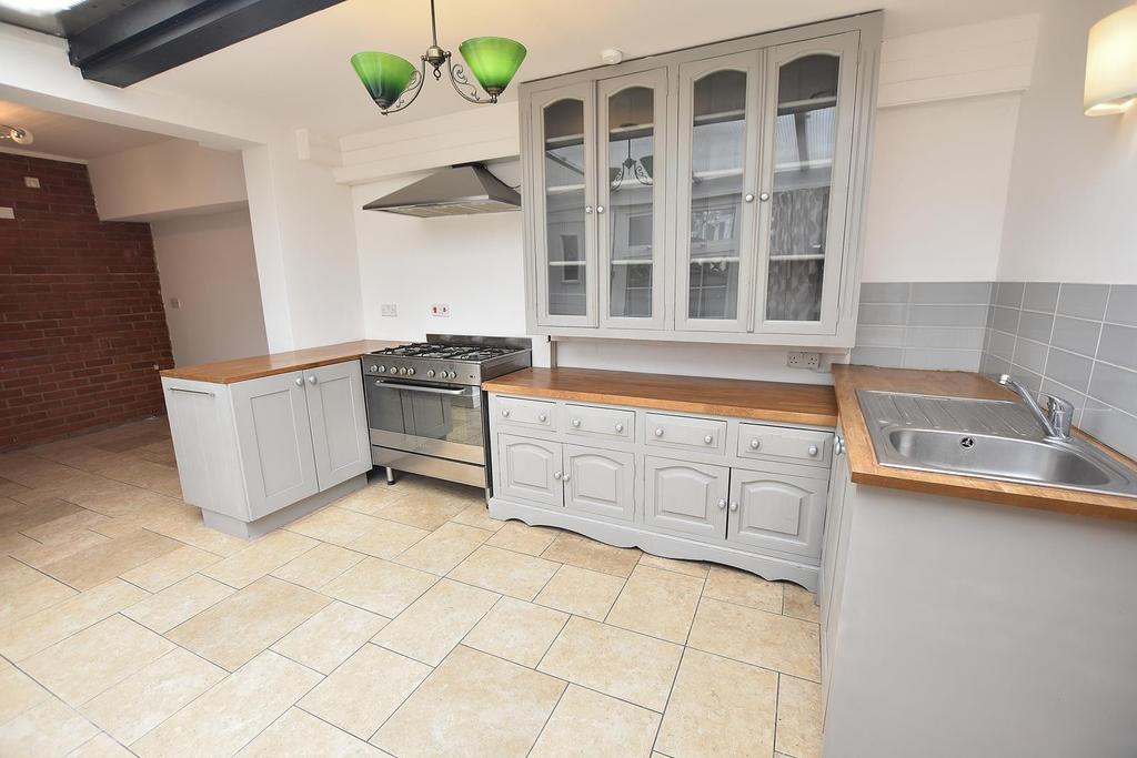 Beeleigh Road, Maldon, Essex, CM9 2 bed end of terrace house £995 pcm