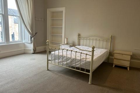 2 bedroom flat to rent, Princes Street, Stirling Town, Stirling, FK8