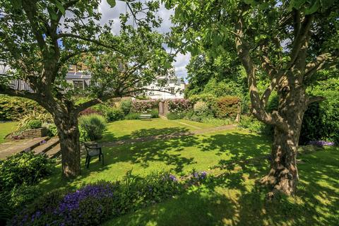100e Richmond Hill, Richmond, TW10 6RJ