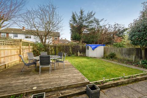 2 Bainbridge Close, Ham, Richmond, TW10 5JJ