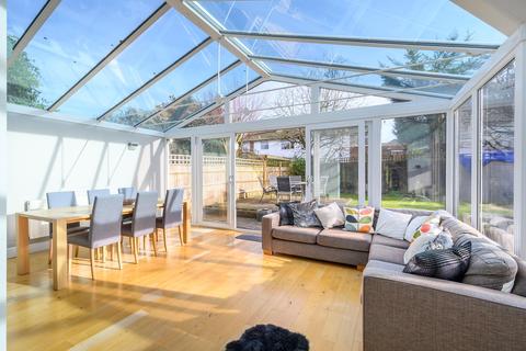 2 Bainbridge Close, Ham, Richmond, TW10 5JJ