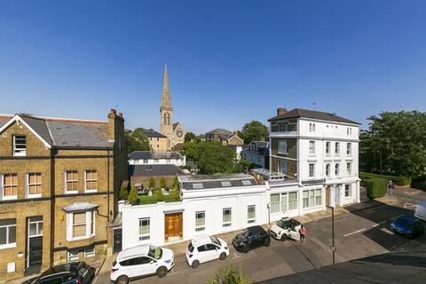 3 Onslow Road, Richmond, TW10 6QH