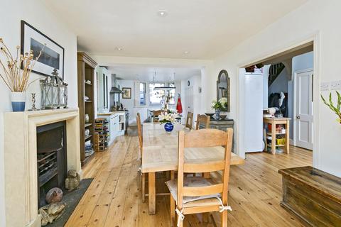 3 Onslow Road, Richmond, TW10 6QH