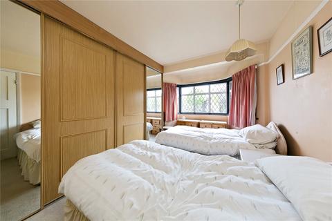 172 Dukes Avenue, Richmond, TW10 7YJ