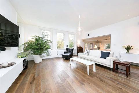 1b Spring Grove Road, Richmond, TW10 6EH