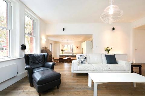 1b Spring Grove Road, Richmond, TW10 6EH