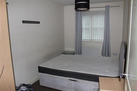 124 High Street, Lees, Oldham, OL4 5DJ