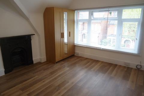 Studio to rent, 1, Muswell Hill Road, Muswell Hill, N10
