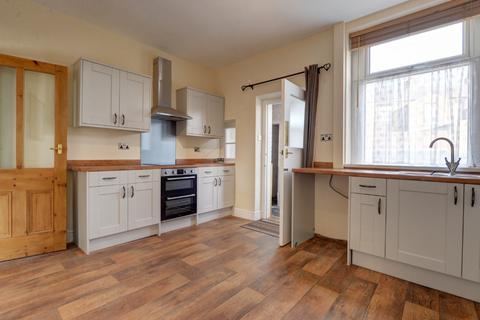 2 bedroom terraced house to rent, Haw Grove, Hellifield, BD23