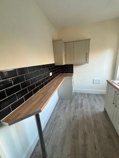 2 bedroom flat to rent, Moscow Drive, Liverpool L13