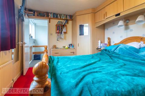 87 Delph Lane, Delph, Oldham, OL3 5HX