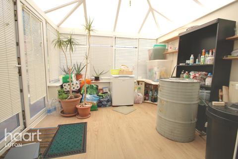 134 Wardown Crescent, Luton, LU2 7JT