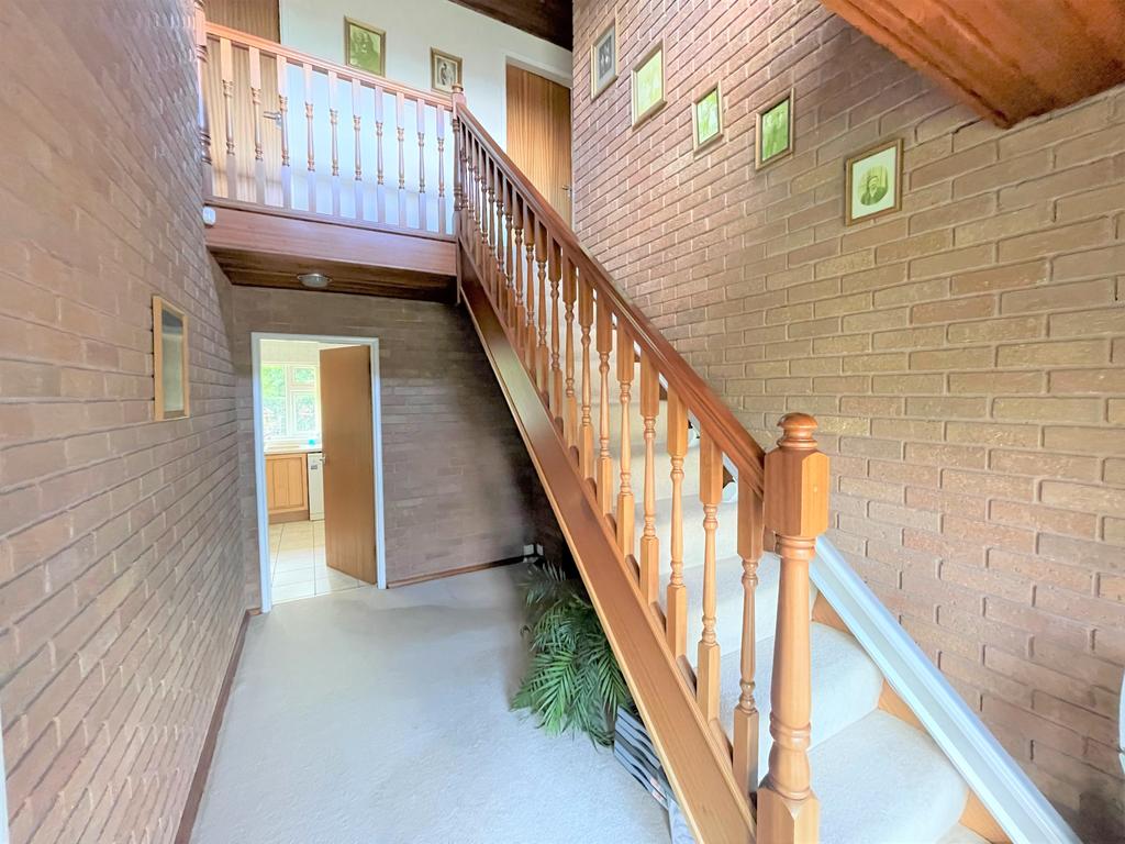 Kings Road, Calf Heath, WV10 7DU 4 bed detached house £420,000