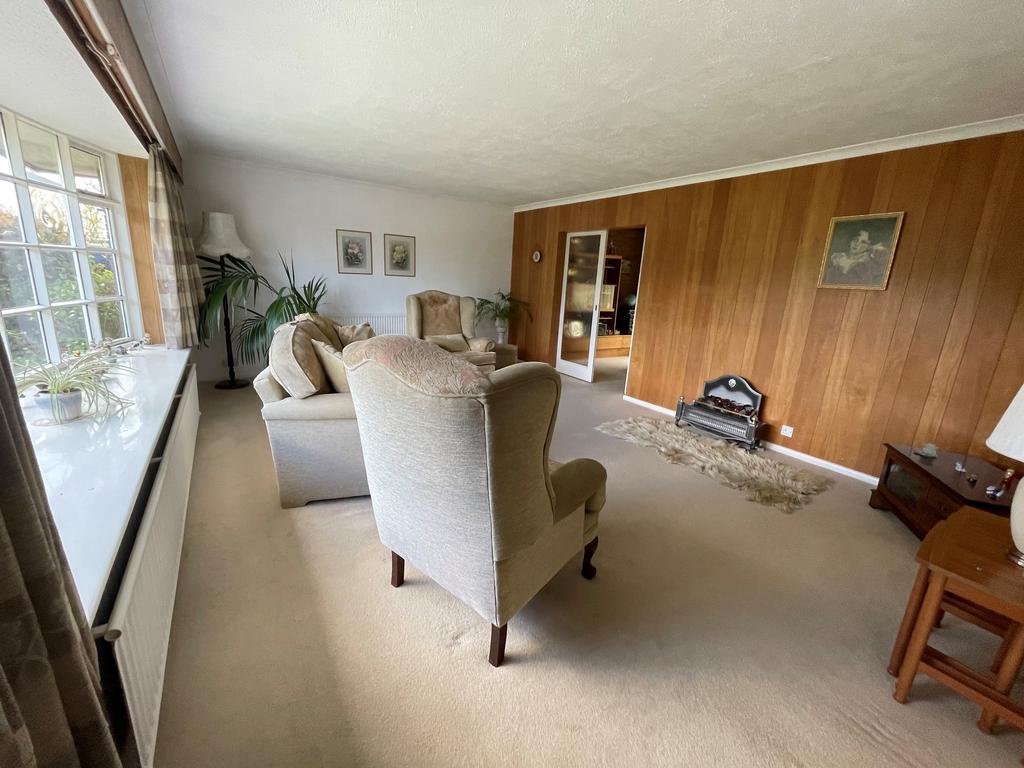 Kings Road, Calf Heath, WV10 7DU 4 bed detached house £420,000