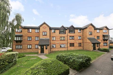 1 bedroom flat to rent, Greenslade Road, Barking,