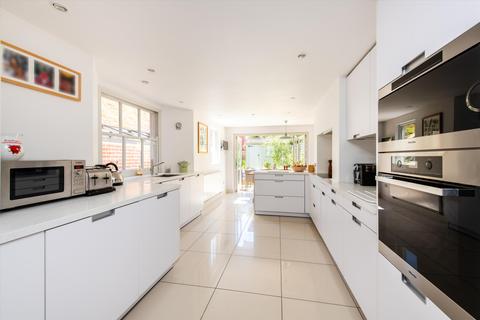 8 Douglas Road, London, NW6 7RP