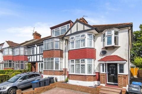 18 Wharncliffe Gardens, London, SE25 6DQ