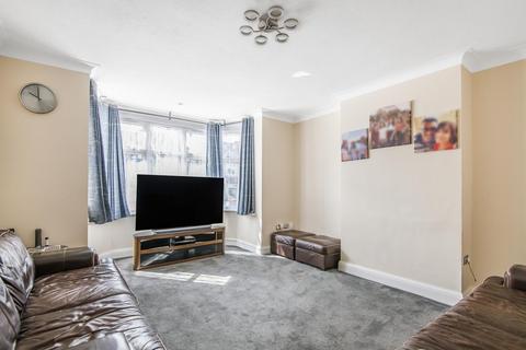 18 Wharncliffe Gardens, London, SE25 6DQ