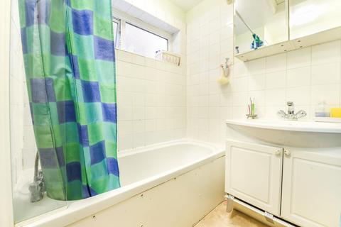 37 Mount Road, New Malden, KT3 3JX