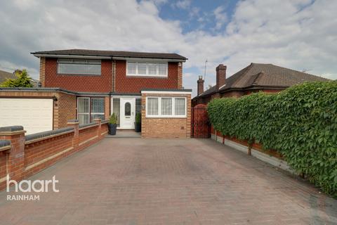 8 Berwick Road, Rainham, RM13 9QU