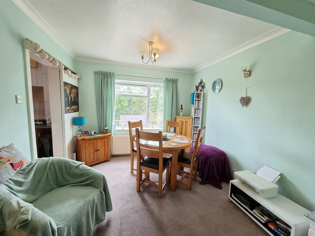 Denton Drive, Brighton BN1 3 bed semidetached house £415,000