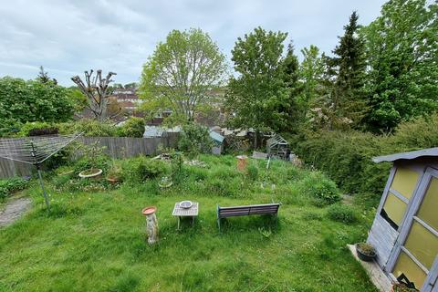 81 Denton Drive, Brighton, BN1 8DL