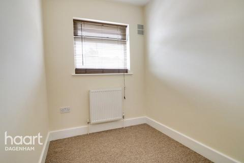 5 Glencoe Drive, Dagenham, RM10 7NS