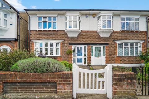 59 Southdown Avenue, London, W7 2AE
