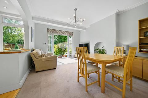 59 Southdown Avenue, London, W7 2AE