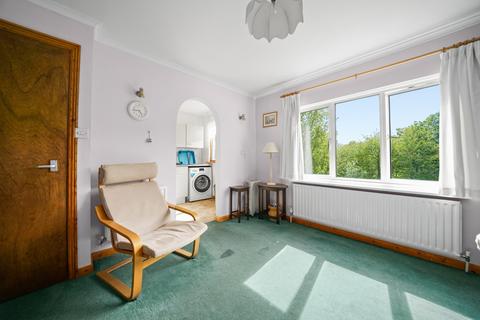 59 Southdown Avenue, London, W7 2AE