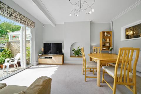 59 Southdown Avenue, London, W7 2AE