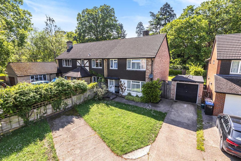 Brox Road, Ottershaw, KT16 3 bed semidetached house £495,000