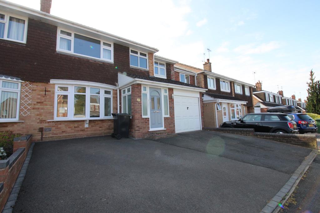 Aster Avenue, Kidderminster, DY11 4 bed house £275,000