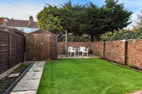 49 Park Avenue, Mitcham, CR4 2ER