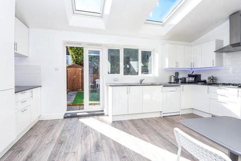 49 Park Avenue, Mitcham, CR4 2ER