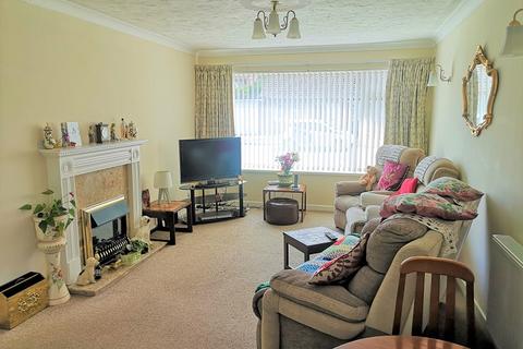 11 Furzeland Drive, Neath, SA10 7UF