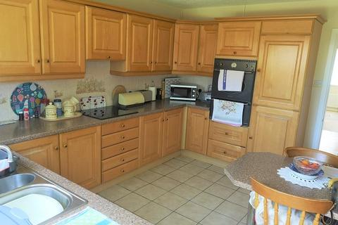 11 Furzeland Drive, Neath, SA10 7UF