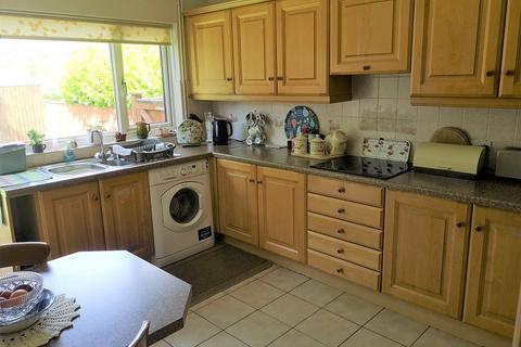 11 Furzeland Drive, Neath, SA10 7UF