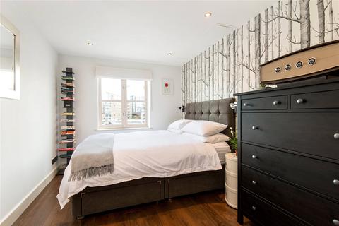 1 bedroom apartment to rent, Victory Place, E14