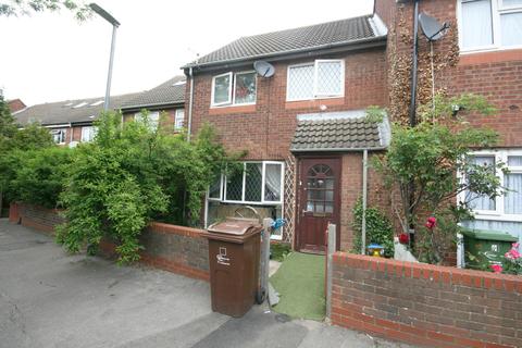 37 Cavalier Close, Romford, RM6 5EJ