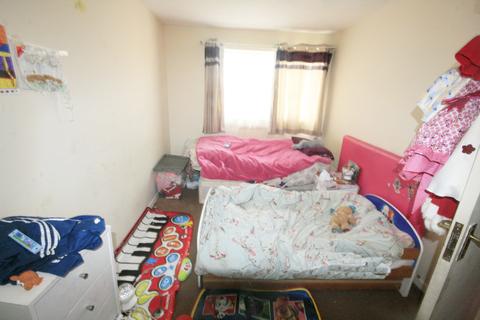 37 Cavalier Close, Romford, RM6 5EJ