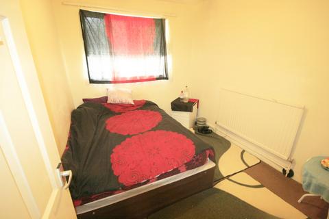 37 Cavalier Close, Romford, RM6 5EJ