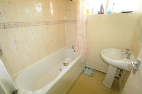 37 Cavalier Close, Romford, RM6 5EJ