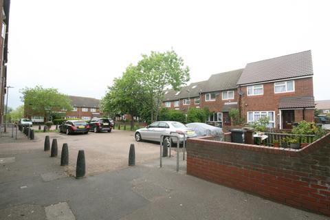 37 Cavalier Close, Romford, RM6 5EJ