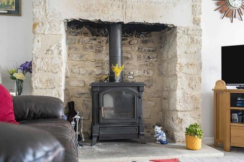 2 bedroom detached house for sale, Park Road, Nailsworth, Stroud, Gloucestershire, GL6