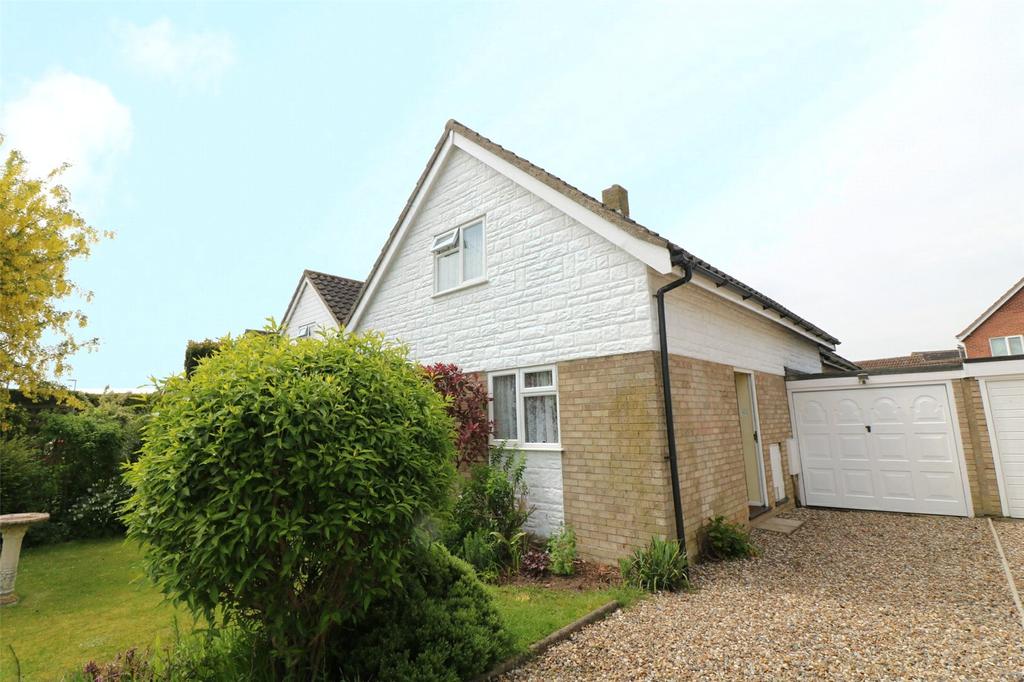 Sheffield Road, Wymondham, Norfolk, NR18 2 bed bungalow £260,000