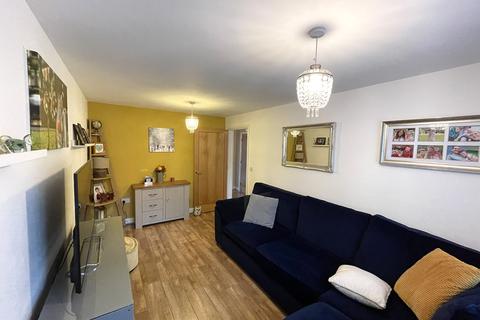 10 Highfields, Tonyrefail, Porth, CF39 8GA